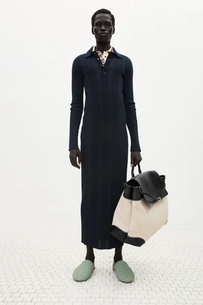 Look 16